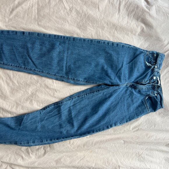 Levis size 24 high loose taper jeans - Picture 4 of 4